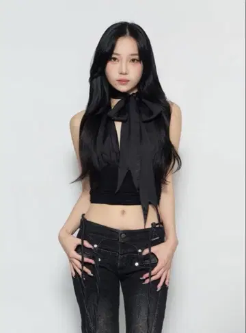 theredthread S daring halter tops 시즈니룩