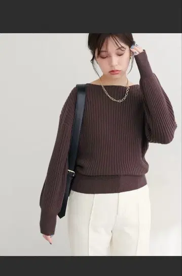 말랑말랑 와이드 리브 퍼프 소매 니트