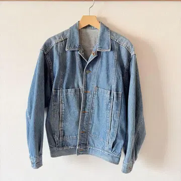 [ 구제 의류 ] 라이트 블루 데님 자켓