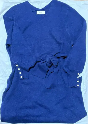 BEAMS HEART 네이비 긴팔 니트 원피스