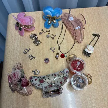 헤어 클립과 액세서리 세트