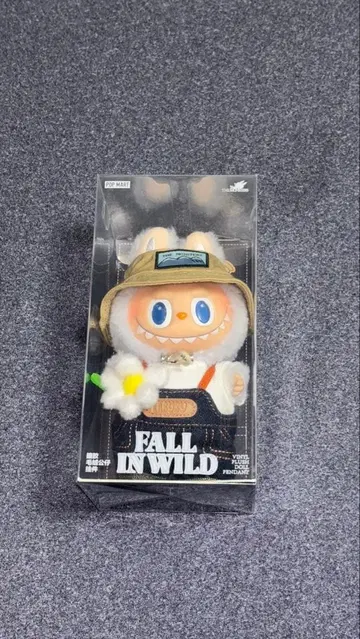 popmart 러브브 FALL IN WILD