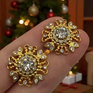 반짝이는 크리스탈 플라워 모티브 빈티지 귀찌