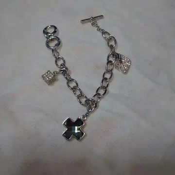 스와로브스키 실버 크로스 참 팔찌