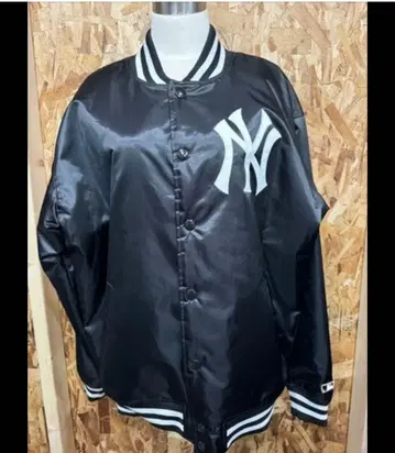 뉴욕 양키스 바시티 자켓 블랙
