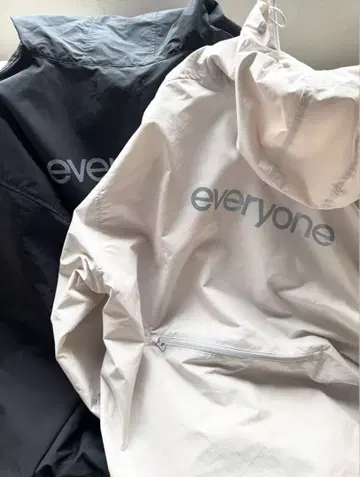마에바시 한정 everyone compact 아노락 백 로고