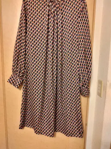 나라 까미체 3사이즈 오오하시 패턴 긴팔 무릎 기장 원피스