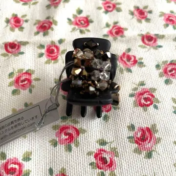 택 포함 새상품 컴플렉스 비즈 스와로브스키 헤어 클립 디저트 클립