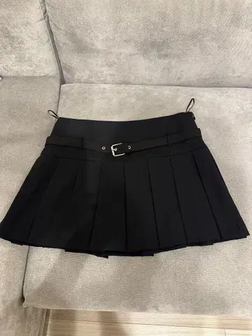 [ 미사용 새상품 ] zara 플리츠 스코트