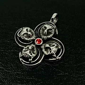 실버 울프 페이스 펜던트 목걸이 지르코니아