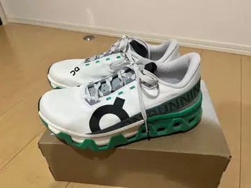 On CloudmonsterHyper 러닝화 화이트/그린
