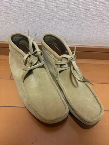 베이지 스웨이드 모카신