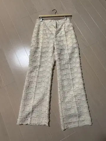 RBS 아이보리 플레어 팬츠