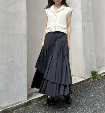 SNIDEL 티어드 볼륨 스커트 블랙