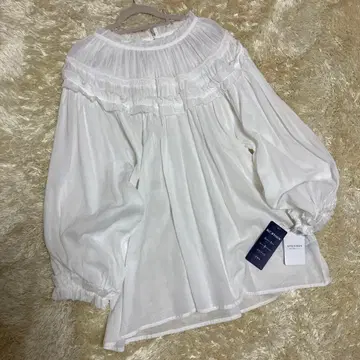 [ 택 포함 미사용 새상품 ] 베이직 스테이션 블라우스 화이트 완판템