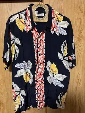 SUN SURF 알로하 셔츠 네이비 꽃무늬 레이온 100%