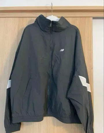 New Balance 나일론 점퍼 마운틴 파카