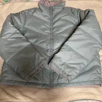 그레이 다운 자켓 지퍼 포함