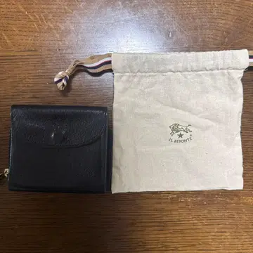 IL BISONTE 블랙 가죽 접이식 지갑