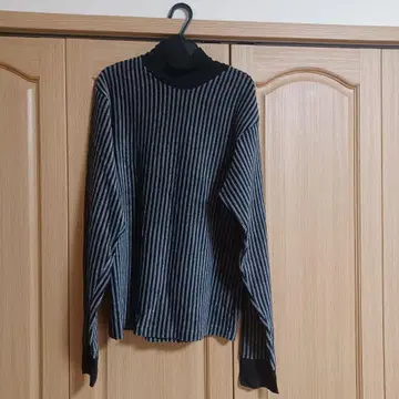 다케오 키쿠치 긴팔 티셔츠