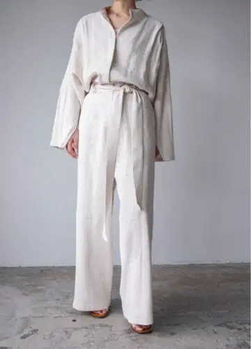 villd / 점프 수트