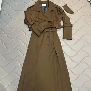 브라운 롱 코트 셋업