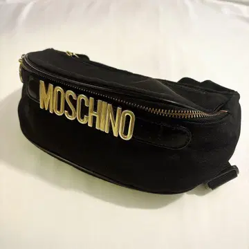 새상품급 모스키노 빅 로고 힙색 바디백 G 금장 장식