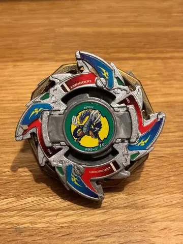 폭전슛 베이블레이드 드라군v 실버 메탈 버전