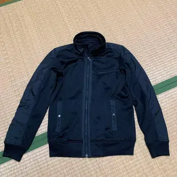 UNIQLO 블랙 자켓 S 사이즈
