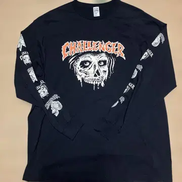 챌린저 스컬 롱T 맨투맨 다운