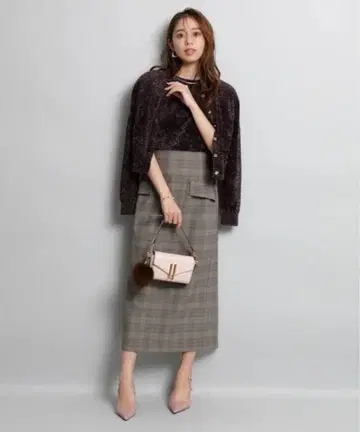 [ 미사용 새상품 택 포함 ] 재스 그리티 패턴 타이트 스커트