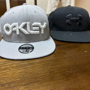 Oakley & Under Armour 캡 세트