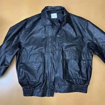 릴랙스 핏 인조 가죽 집업 블루종