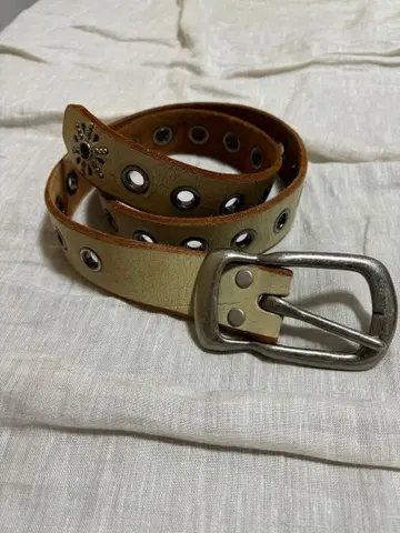 스터드 하토메 가죽 벨트