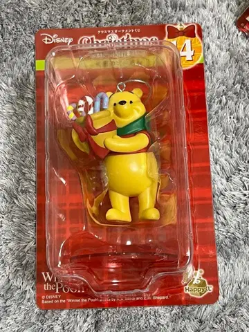 곰돌이 푸 크리스마스 오너먼트 2025