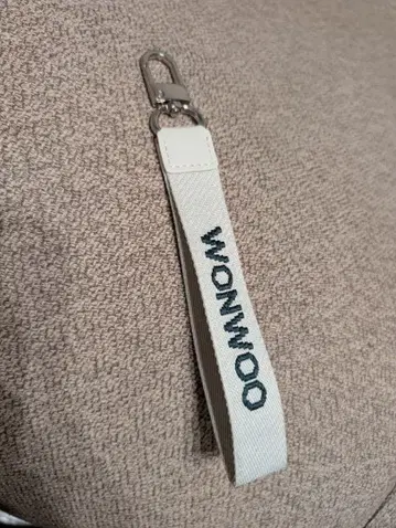 SEVENTEEN 원우 스트랩