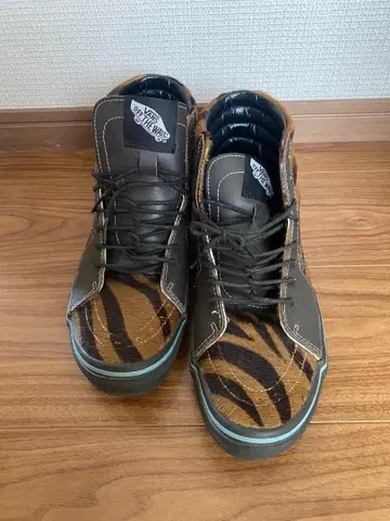 VANS 타이거 패턴 스니커즈