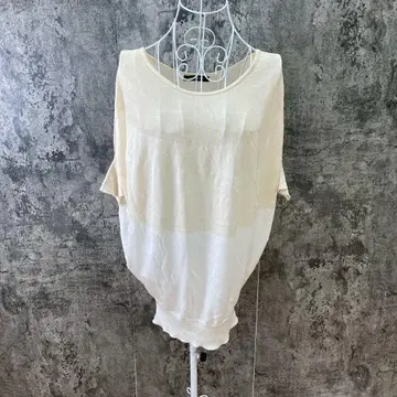 로트레아몽 돌먼 슬리브 스웨터 긴 길이 화이트 베이지(38)