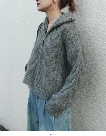 틴 부프 케이블 지퍼 니트