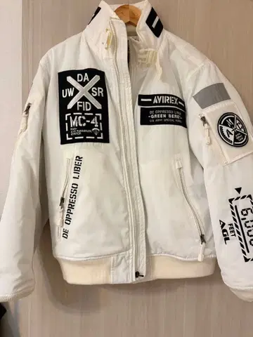 AVIREX MA-1 자켓 화이트