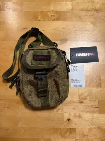 브리핑 NEO JETTA 카키 미사용 USA제