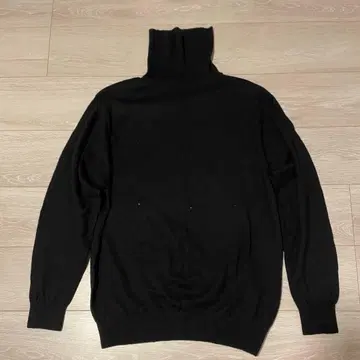 블랙 캐시미어 터틀넥 니트