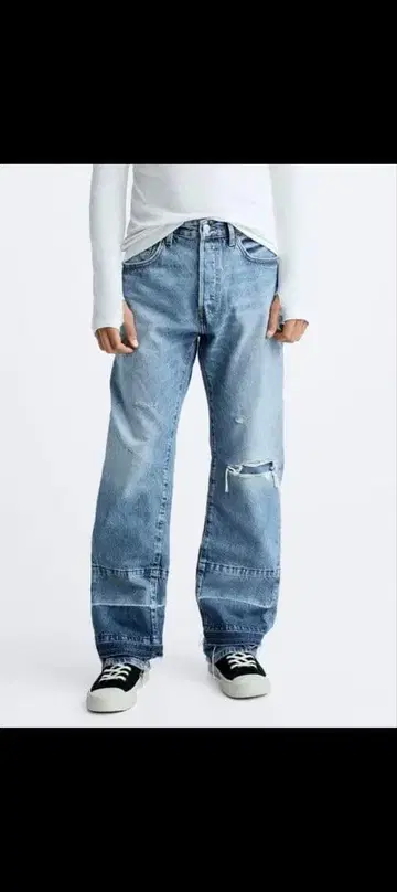 라이트 블루 스트레이트 데님 데미지 가공