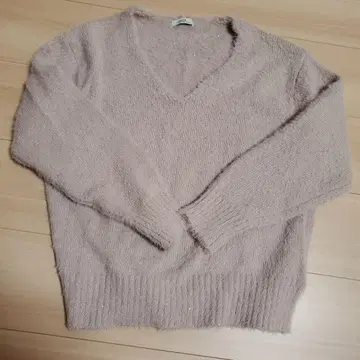 Earth 핑크색 얇은 소재 니트