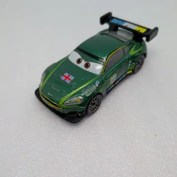 카즈 토미카 나이젤 기어 쓰리