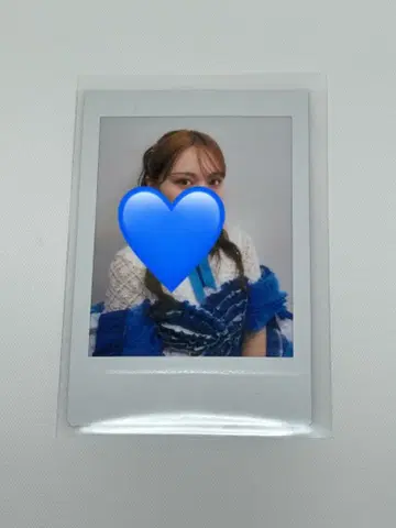 이기가리 도호쿠산 하즈키 유이나 폴라로이드