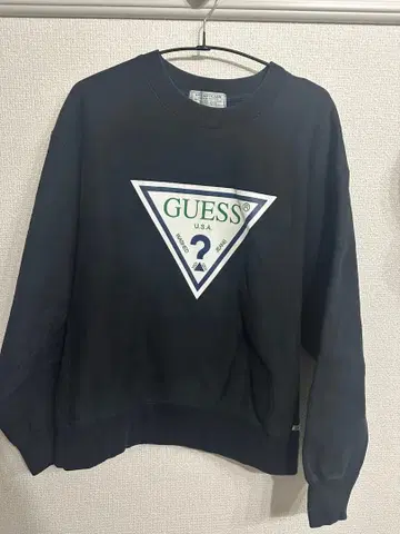 GUESS 트레이닝복
