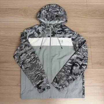 [ UNDER ARMOUR ] 그레이 카모플라쥬 나일론 자켓 스포츠