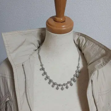 실버 컬러 목걸이