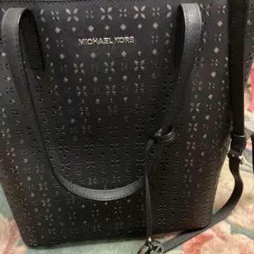 MICHAEL KORS 블랙 토트백